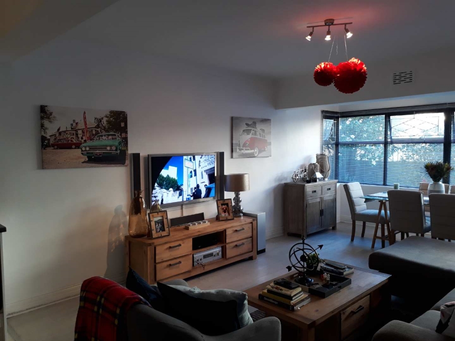 To Let 2 Bedroom Property for Rent in Bantry Bay Western Cape